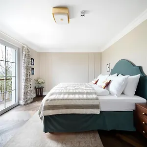 Numa Salzburg Ivy انيف